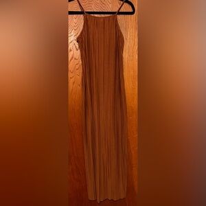 Elegant Burnt Orange Pleated Maxi Dress